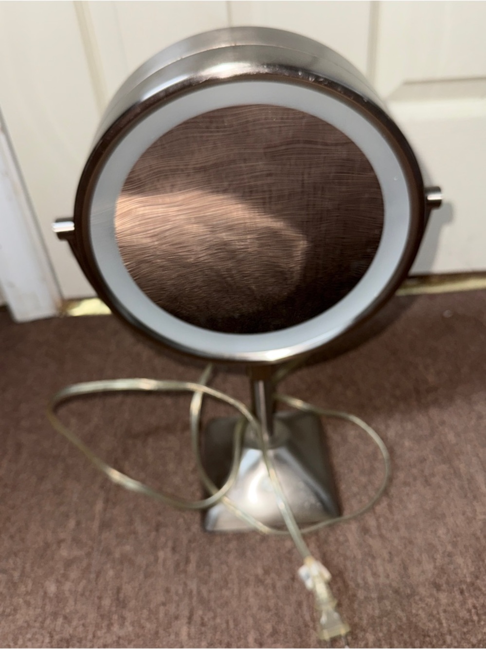 Conair Round Lighted Makeup Mirror in Brushed Nickel - Picture 2 of 3